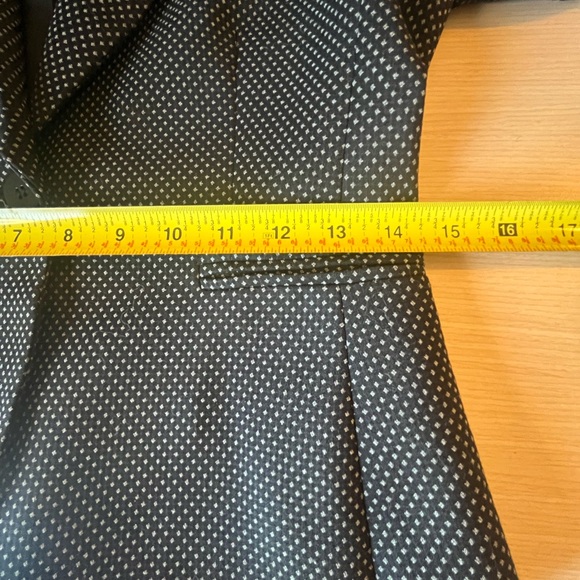 NWOT Holt Renfrew Wool Blend Fitted Blazer & Skirt Set Black with Grey Pattern - Picture 8 of 16